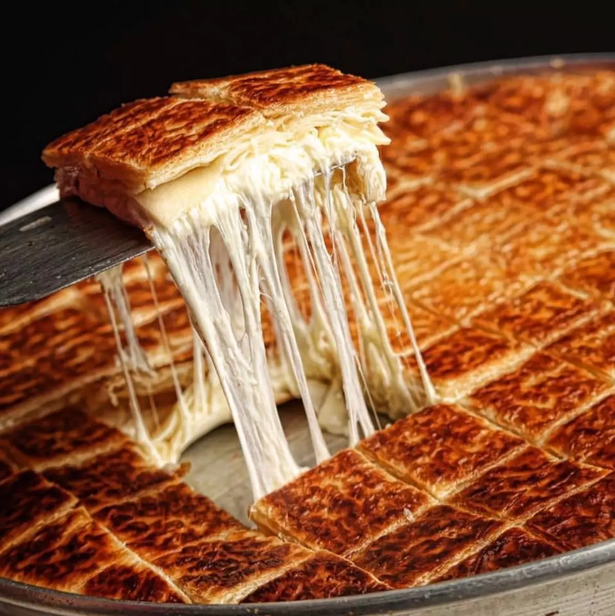 Adana Böreği Tarifi - Geleneksel Baharat Karışımlı Börek