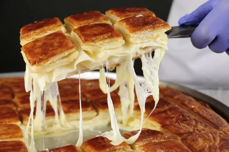 Börek Geleneği ve Çeşitleri - Anadolu'dan İstanbul'a Lezzet Yolculuğu